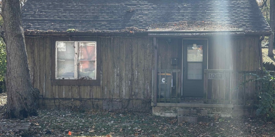 1003 W Cottage Grove Avenue, Bloomington, Indiana 47404,MLS,202545932