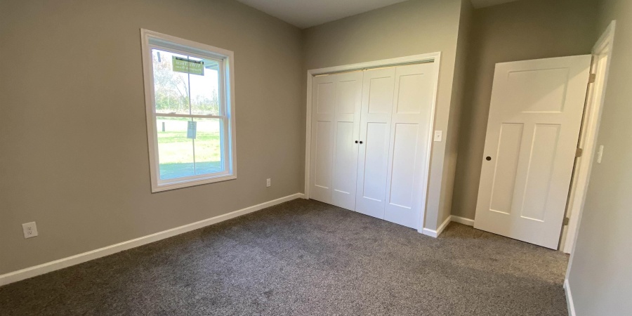 10 Trinton Avenue, Bedford, Indiana 47421,MLS,202546001