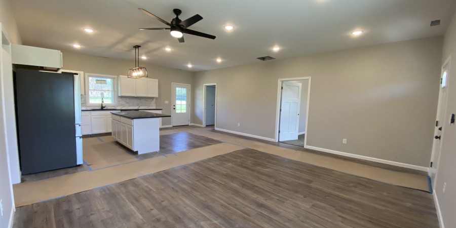 10 Trinton Avenue, Bedford, Indiana 47421,MLS,202546001