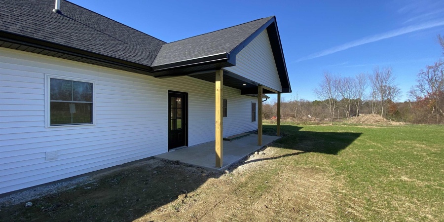 10 Trinton Avenue, Bedford, Indiana 47421,MLS,202546001