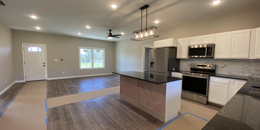 10 Trinton Avenue, Bedford, Indiana 47421,MLS,202546001