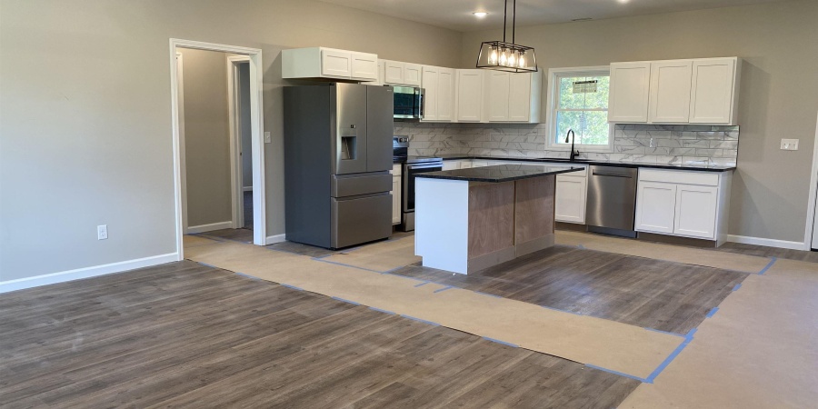 10 Trinton Avenue, Bedford, Indiana 47421,MLS,202546001