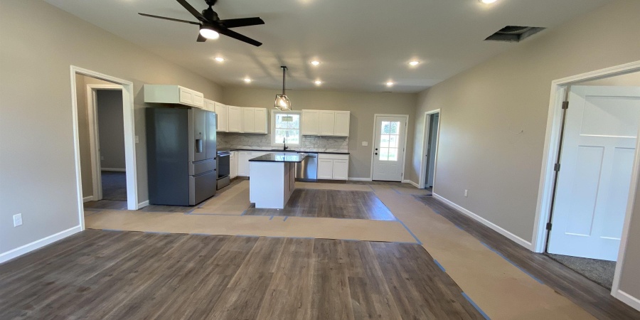 10 Trinton Avenue, Bedford, Indiana 47421,MLS,202546001