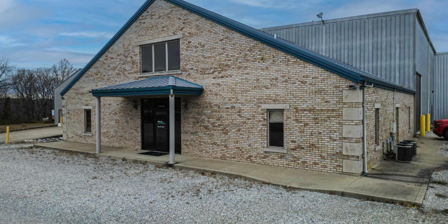 1771 1775 E Us Highway 50 Highway, Bedford, Indiana 47421,MLS,202546167