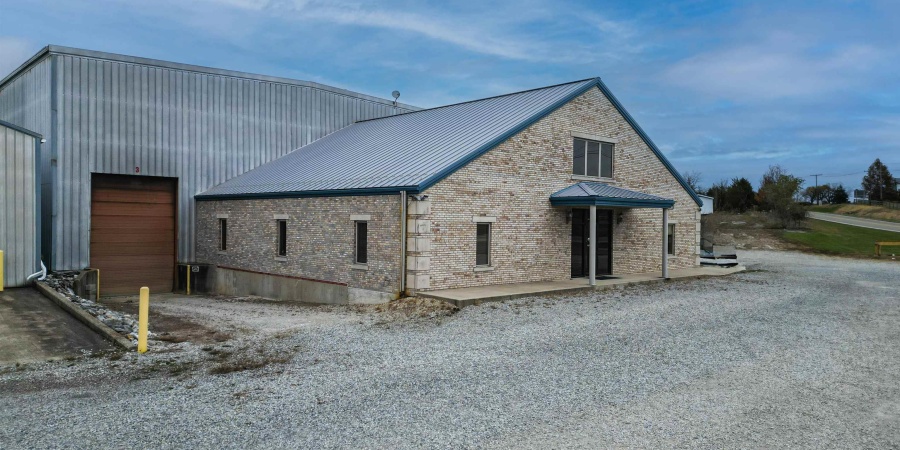 1771 1775 E Us Highway 50 Highway, Bedford, Indiana 47421,MLS,202546167