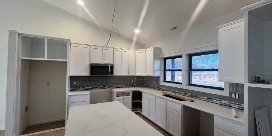 2106 Aruba Drive, Bedford, Indiana 47421,MLS,202546057