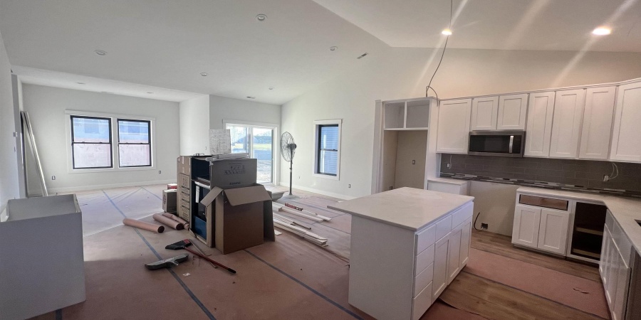 2106 Aruba Drive, Bedford, Indiana 47421,MLS,202546057