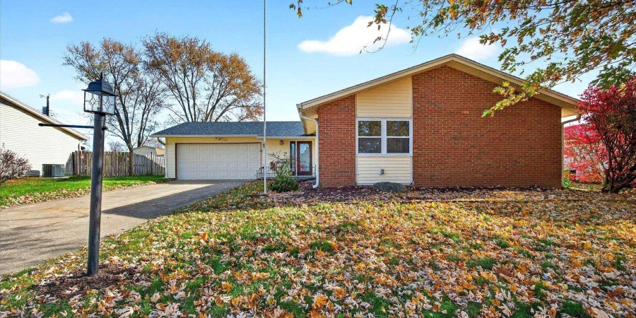 531 S Westwood Drive, Bloomington, Indiana 47403-1709,MLS,202546142