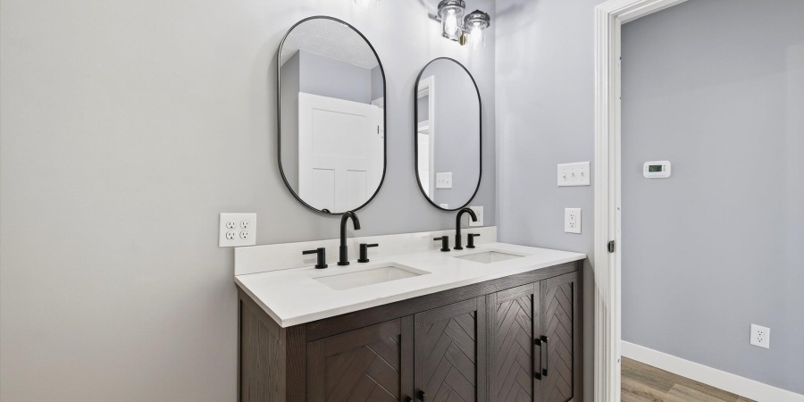 531 S Westwood Drive, Bloomington, Indiana 47403-1709,MLS,202546142