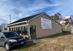 2465 Old Hwy 60 W, Mitchell, Indiana 47446,MLS,202546209