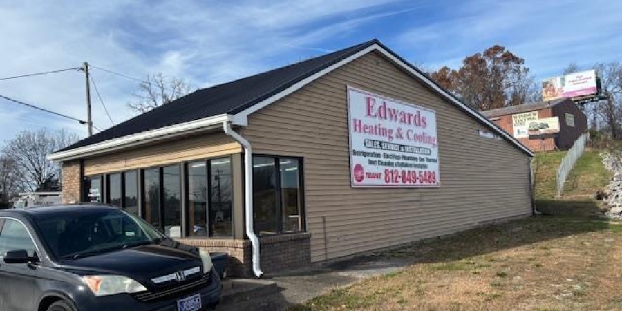 2465 Old Hwy 60 W, Mitchell, Indiana 47446,MLS,202546209