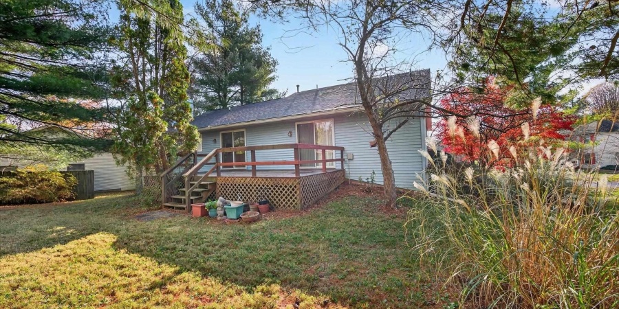 3813 S Lindas Way, Bloomington, Indiana 47401,MLS,202546213