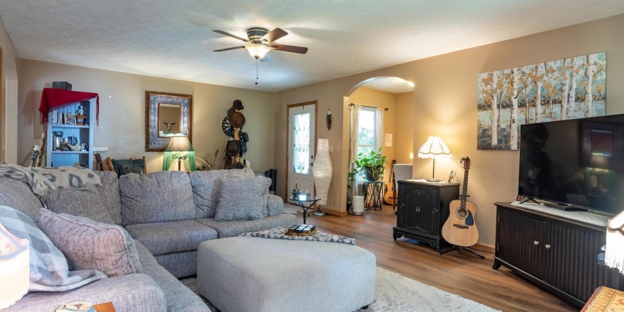 1106 W Countryside Lane, Bloomington, Indiana 47403,MLS,202546249