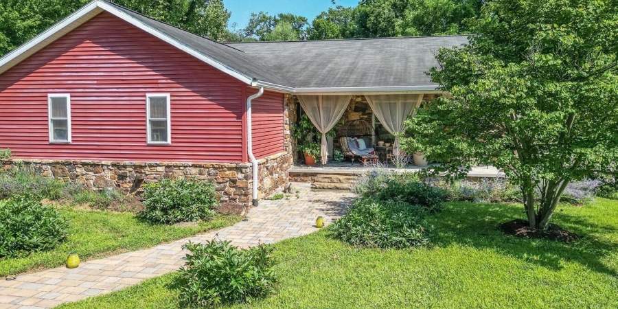 1106 W Countryside Lane, Bloomington, Indiana 47403,MLS,202546249