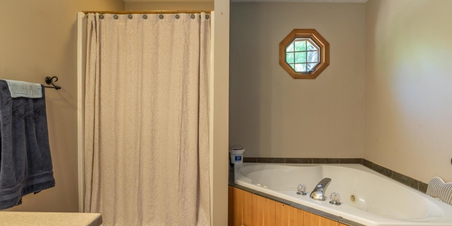 1106 W Countryside Lane, Bloomington, Indiana 47403,MLS,202546249