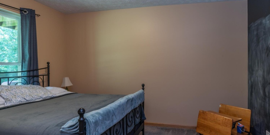 1106 W Countryside Lane, Bloomington, Indiana 47403,MLS,202546249