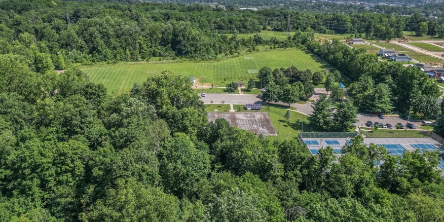 1106 W Countryside Lane, Bloomington, Indiana 47403,MLS,202546249