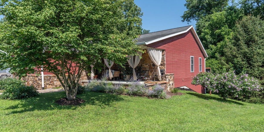 1106 W Countryside Lane, Bloomington, Indiana 47403,MLS,202546249