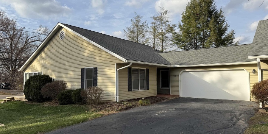 3910 S Laurel Court, Bloomington, Indiana 47401,MLS,202546276