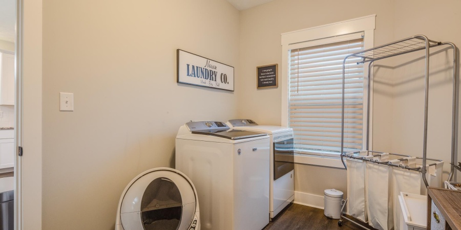 637 E Benjamin Street, Ellettsville, Indiana 47429-2054,MLS,202546345