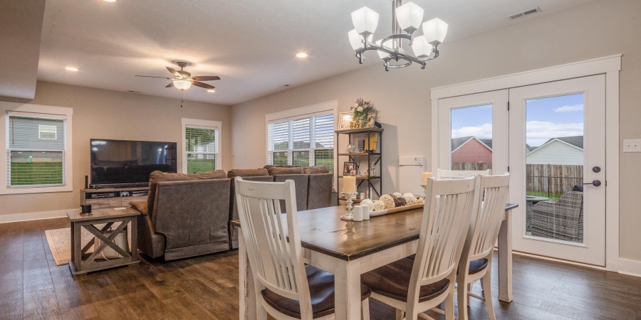 637 E Benjamin Street, Ellettsville, Indiana 47429-2054,MLS,202546345