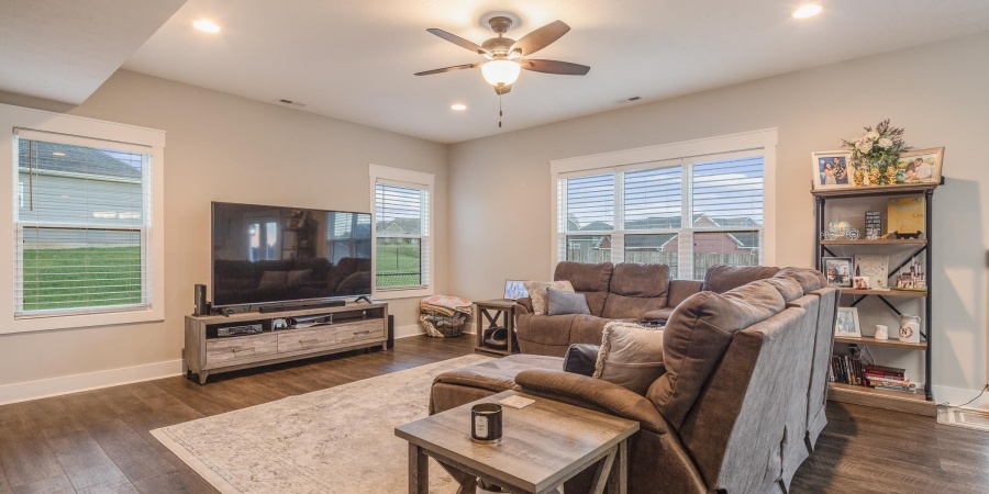 637 E Benjamin Street, Ellettsville, Indiana 47429-2054,MLS,202546345