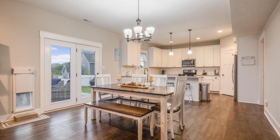 637 E Benjamin Street, Ellettsville, Indiana 47429-2054,MLS,202546345