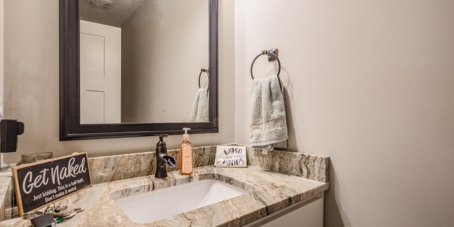 637 E Benjamin Street, Ellettsville, Indiana 47429-2054,MLS,202546345