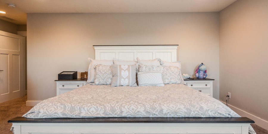 637 E Benjamin Street, Ellettsville, Indiana 47429-2054,MLS,202546345