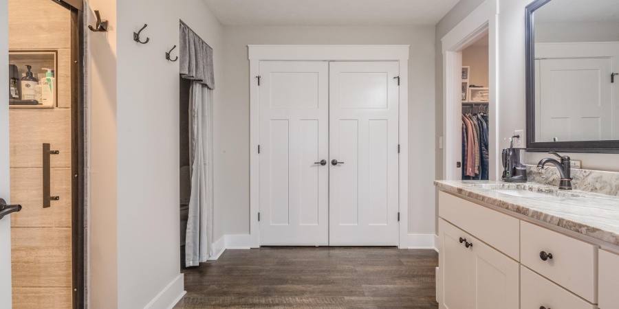 637 E Benjamin Street, Ellettsville, Indiana 47429-2054,MLS,202546345