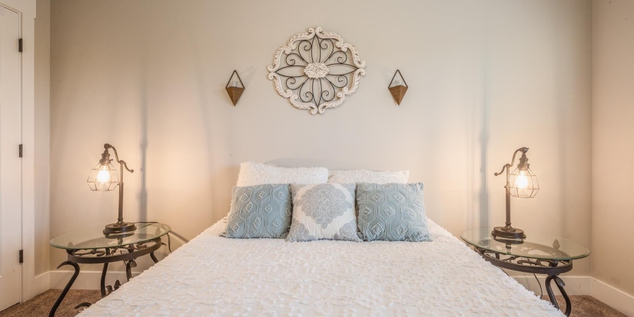 637 E Benjamin Street, Ellettsville, Indiana 47429-2054,MLS,202546345