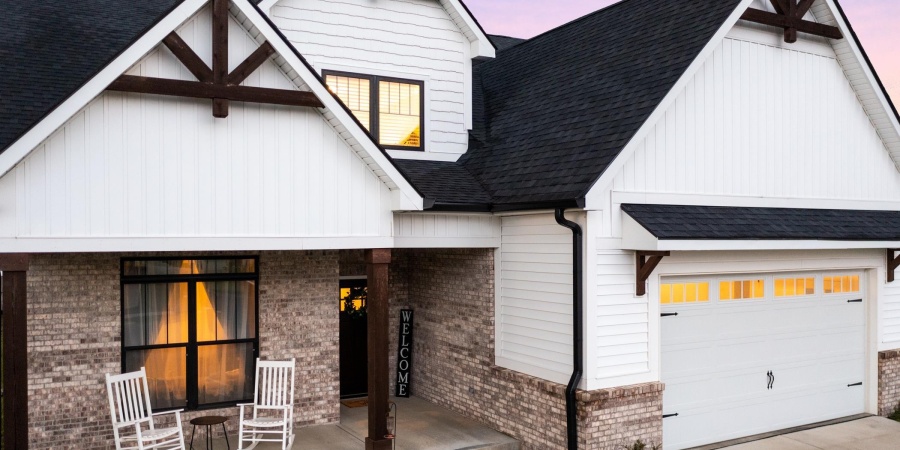 637 E Benjamin Street, Ellettsville, Indiana 47429-2054,MLS,202546345