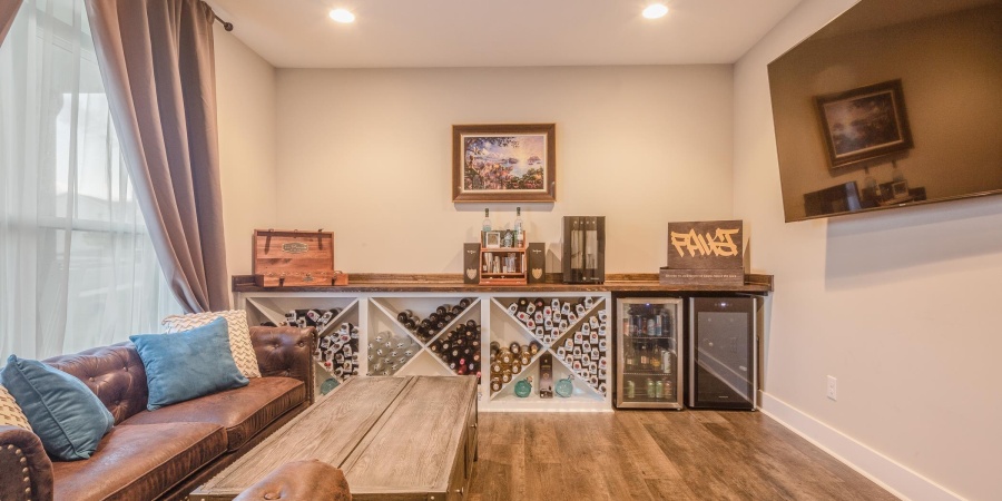 637 E Benjamin Street, Ellettsville, Indiana 47429-2054,MLS,202546345