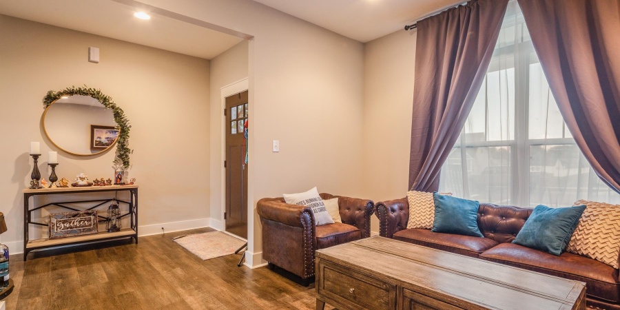 637 E Benjamin Street, Ellettsville, Indiana 47429-2054,MLS,202546345