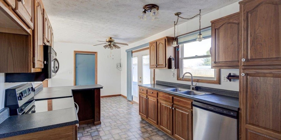 97 S Acres Drive, Mitchell, Indiana 47446,MLS,202546523