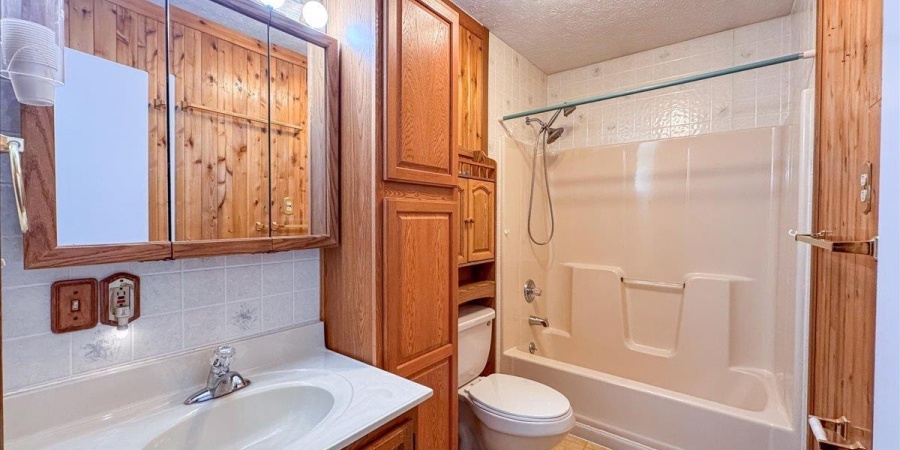 97 S Acres Drive, Mitchell, Indiana 47446,MLS,202546523