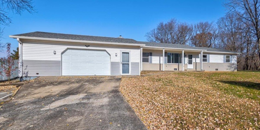 97 S Acres Drive, Mitchell, Indiana 47446,MLS,202546523