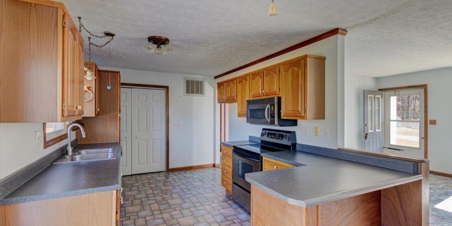 97 S Acres Drive, Mitchell, Indiana 47446,MLS,202546523