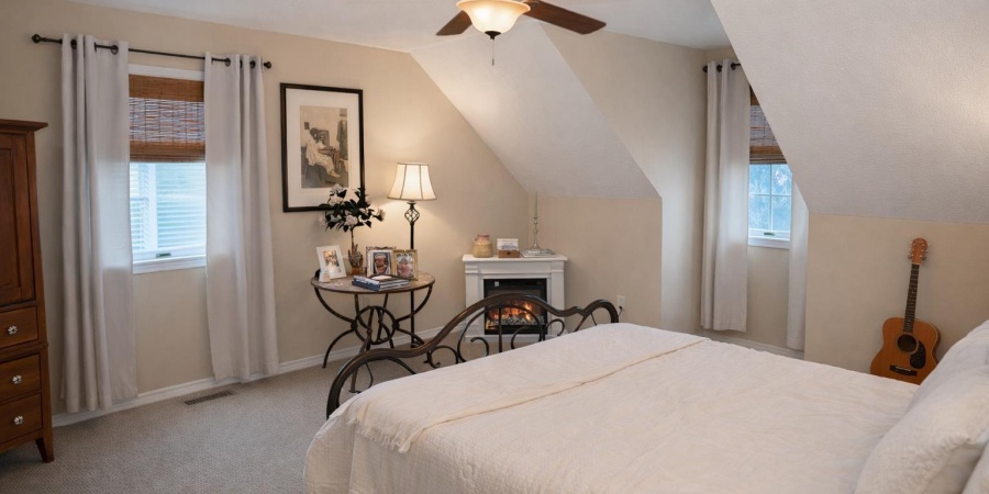 500 W Estate Drive, Bloomington, Indiana 47403,MLS,202546533