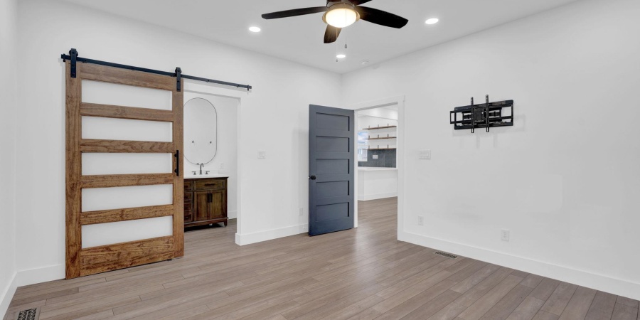 2435 I Street, Bedford, Indiana 47421,MLS,202546583