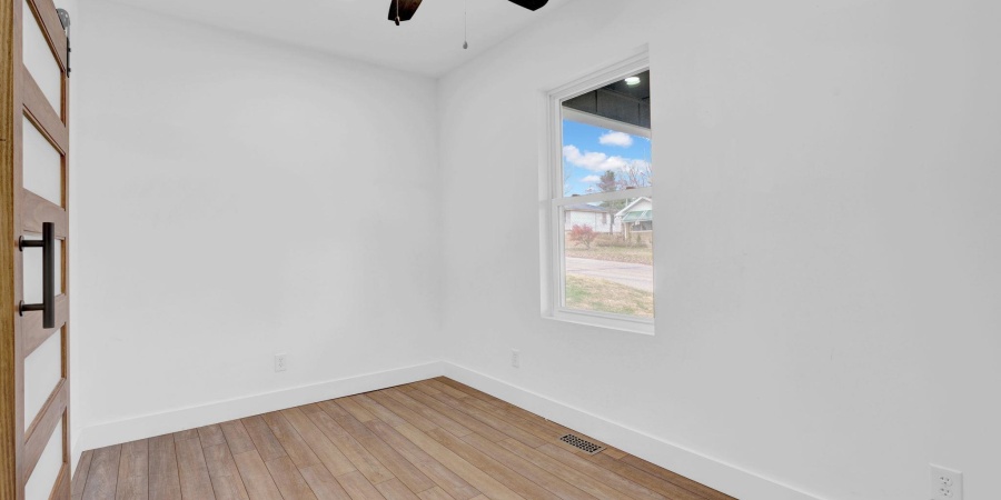 2435 I Street, Bedford, Indiana 47421,MLS,202546583