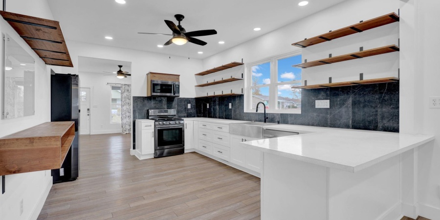 2435 I Street, Bedford, Indiana 47421,MLS,202546583