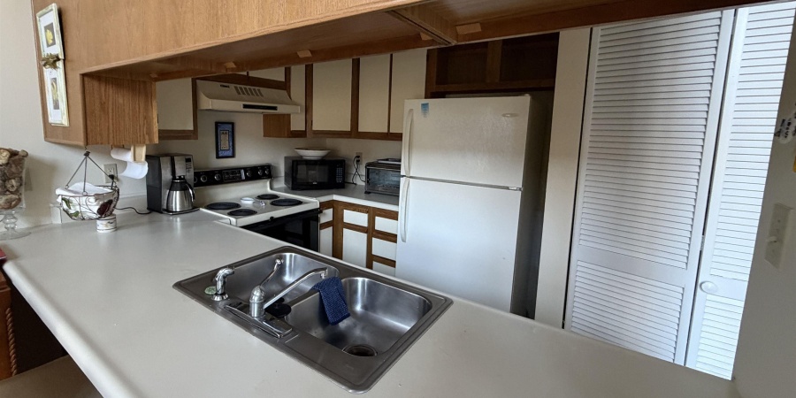 4050 E Eagle Bay Drive, Bloomington, Indiana 47401-9708,MLS,202546661