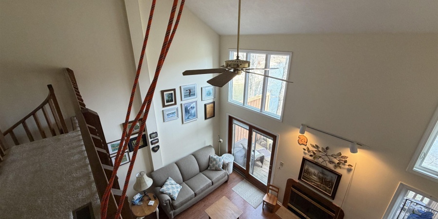 4050 E Eagle Bay Drive, Bloomington, Indiana 47401-9708,MLS,202546661