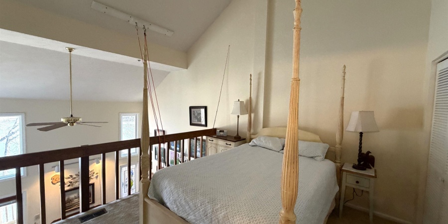 4050 E Eagle Bay Drive, Bloomington, Indiana 47401-9708,MLS,202546661