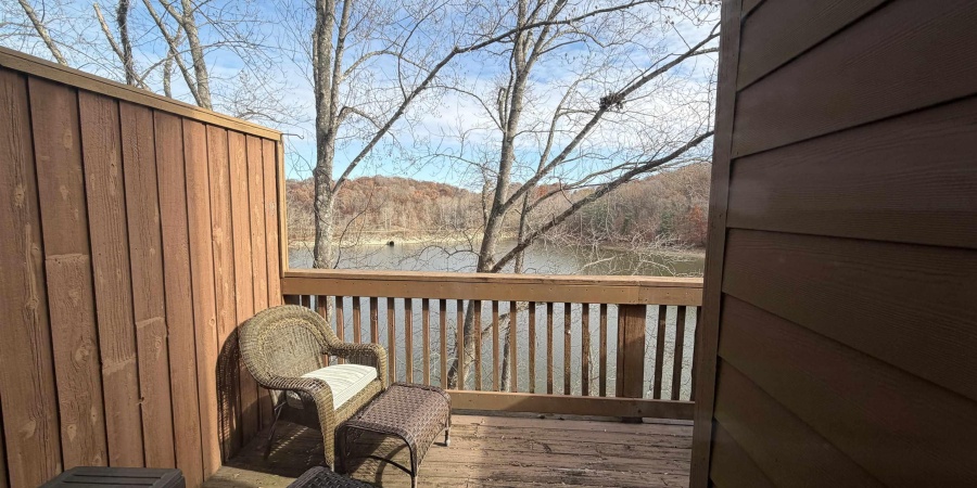 4050 E Eagle Bay Drive, Bloomington, Indiana 47401-9708,MLS,202546661