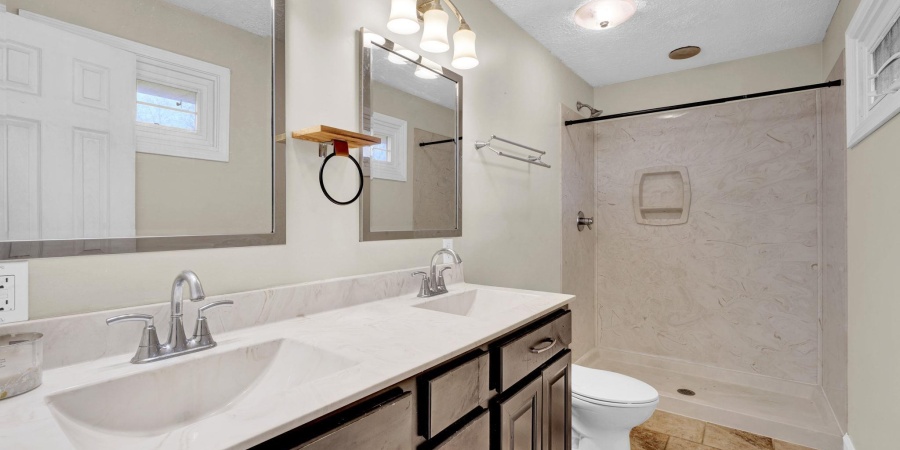 46 Woodlawn Drive, Mitchell, Indiana 47446,MLS,202546755