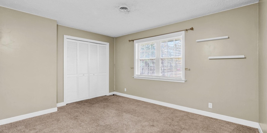 46 Woodlawn Drive, Mitchell, Indiana 47446,MLS,202546755