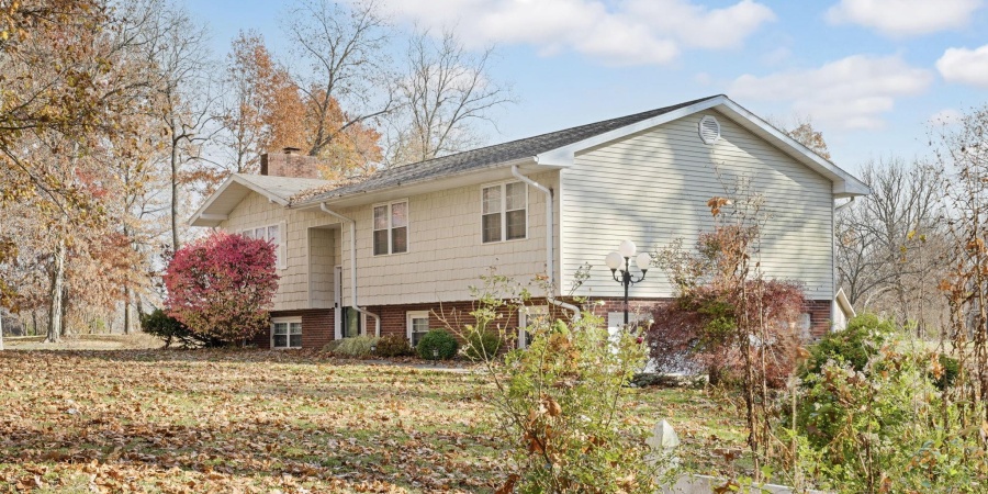 46 Woodlawn Drive, Mitchell, Indiana 47446,MLS,202546755