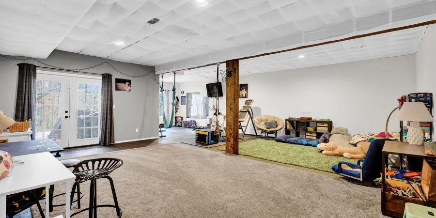 504 6th Street, Bedford, Indiana 47421,MLS,202546797